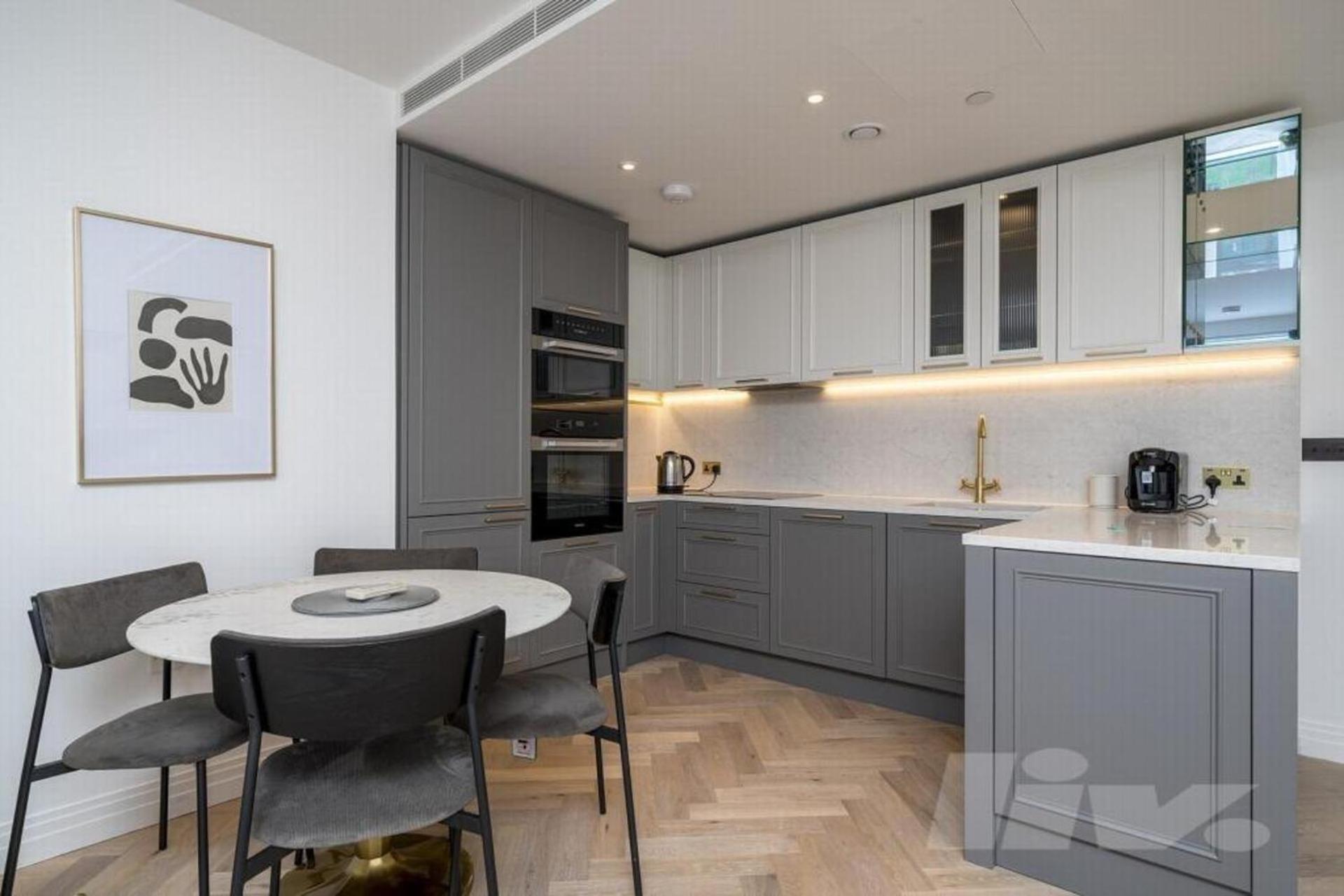 Tower Retreat - Modern 2 Bedroom Londra